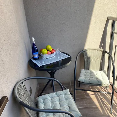 посуточно в самом сердце аркадии Apartment *